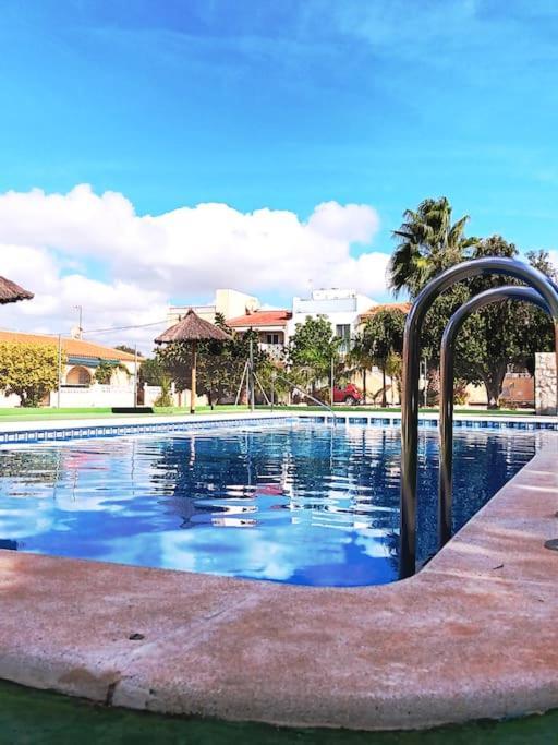 Cozy Bungalow In Urb La Marina With Shared Pool San Fulgencio Eksteriør billede